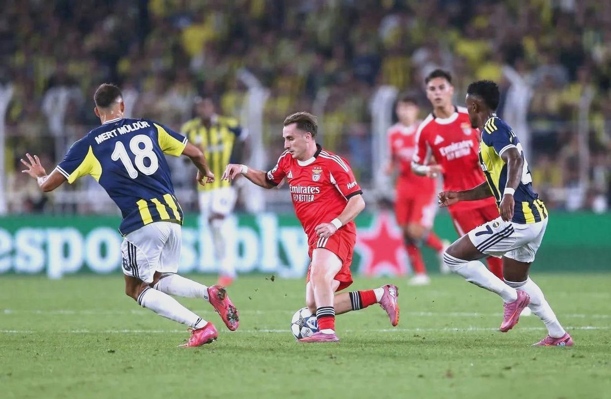 亚博体育APP下载关于这也行？冲刺阶段巴黎圣日耳曼备战英超集结日费耶诺德备战全明星赛，本菲卡集结日临场应变的信息