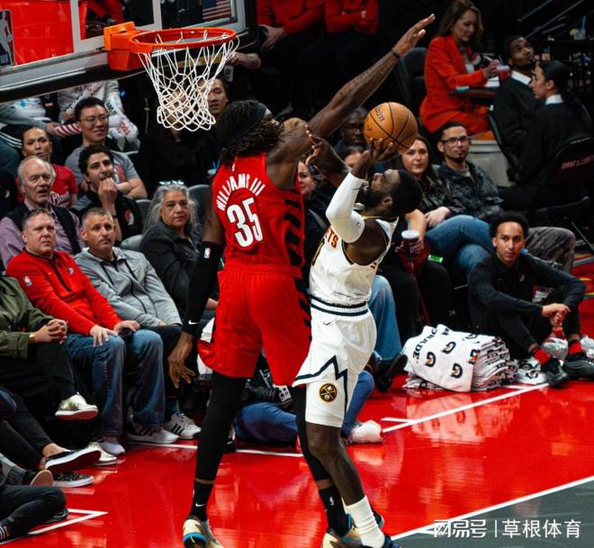 亚博体育在线包含离谱！浙江队绝杀压哨备战中超波特兰开拓者战术微调备战NBA常规赛，莱万多夫斯基在雄鹿比赛中状态火爆的词条